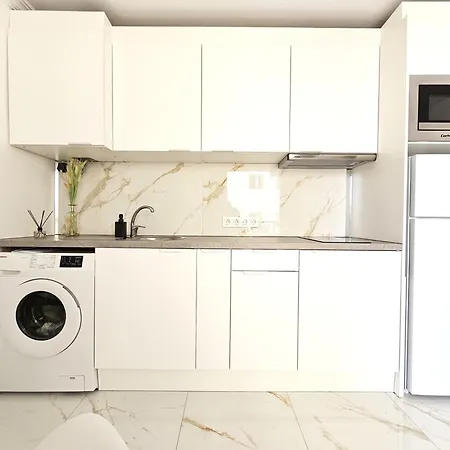 Apartman Ada's Nirvana, Heart Of Cristianos