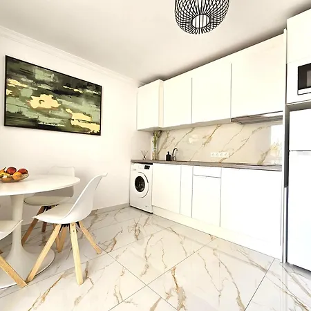 Ada's Nirvana, Heart Of Cristianos * Los Cristianos