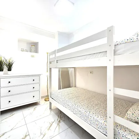 Ada's Nirvana, Heart Of Cristianos Apartman